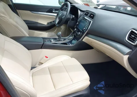 2018 Nissan Maxima 3.5 Sl z USA, uszkodzony, nr VIN 1N4AA6AP9JC400032